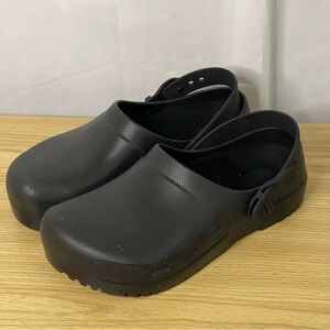 Birkenstock Birki air 2 Black Clogs 38 regular width. Adjustable back strap
